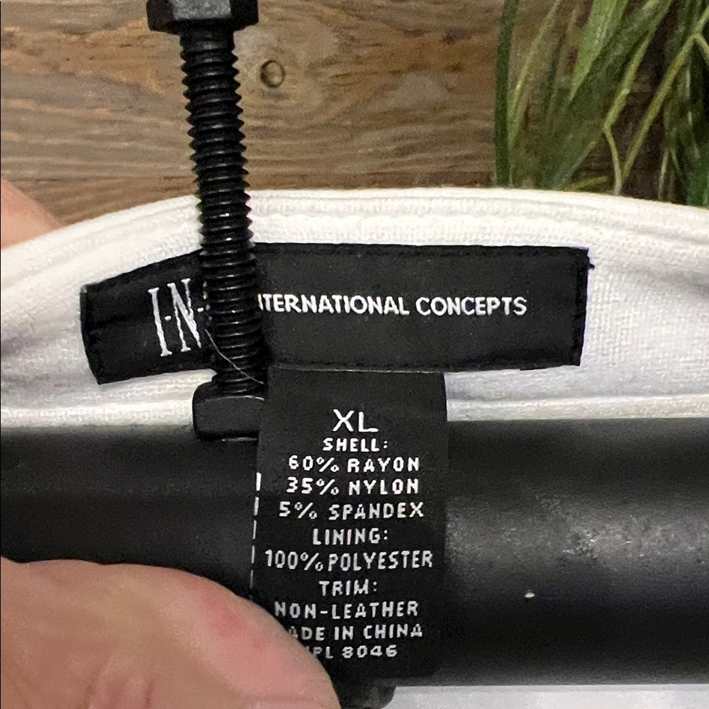 NOT AVAILABLE. - Picture 5 of 5